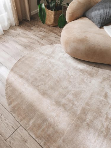 Viscose Rug Oval Nela Taupe 150x230 cm