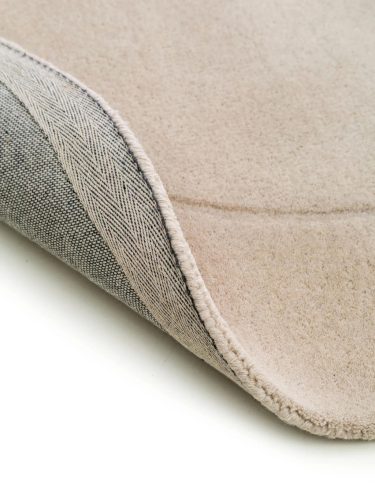 Wool Rug Shape Cream 140x200 cm
