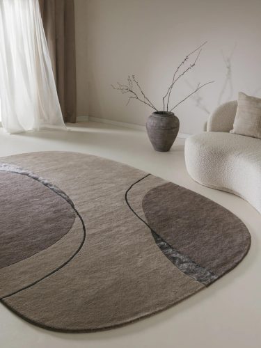 Wool Rug Shape Taupe 200x300 cm