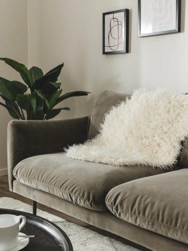 Faux Fur Oscar Cream 60x90 cm
